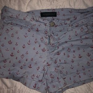 Cuffed shorts with anchors size zero Aeropostale